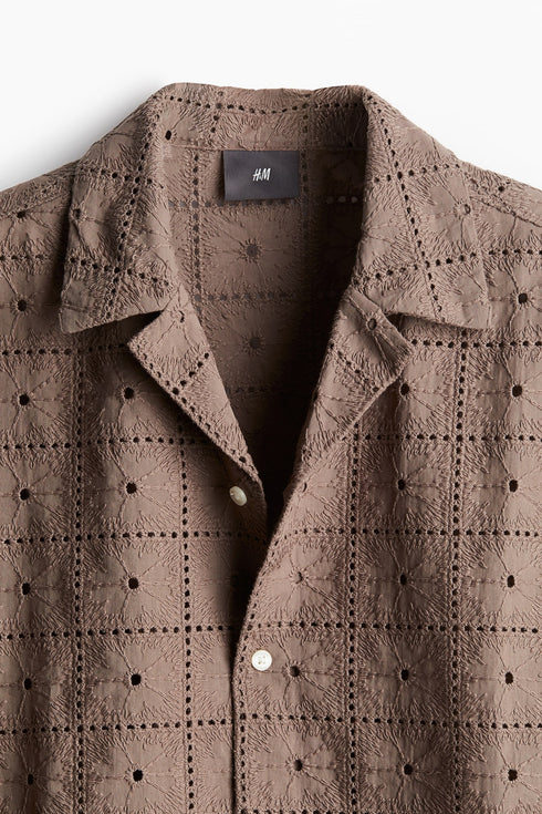 H&M REGULAR FIT TEXTURED-WEAVE RESORT SHIRT