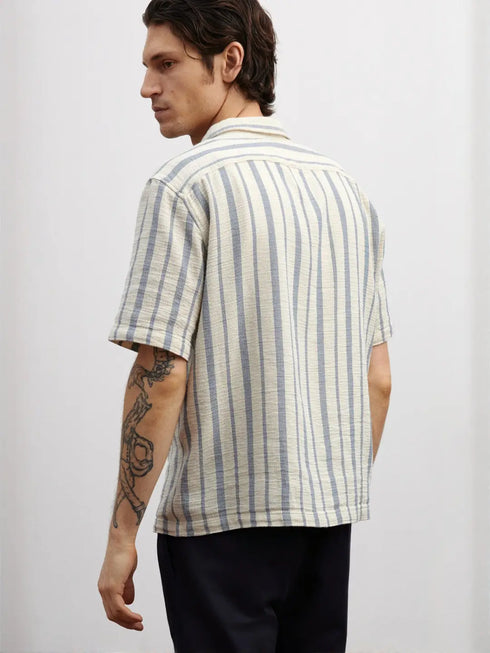 H&M REGULAR-FIT TEXTURED RESORT SHIRT
