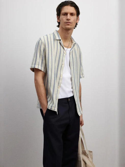 H&M REGULAR-FIT TEXTURED RESORT SHIRT