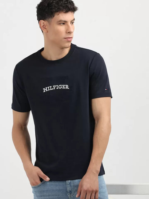 TOMMY HILFIGER SCROLL GRAPHIC TEE BLACK SLIM-FIT